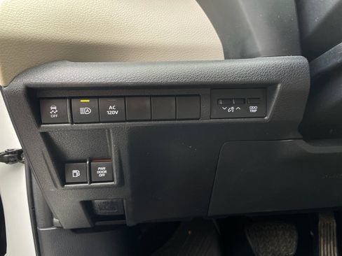 Used 2023 Toyota Sienna XLE w/ XLE Plus Package image 37