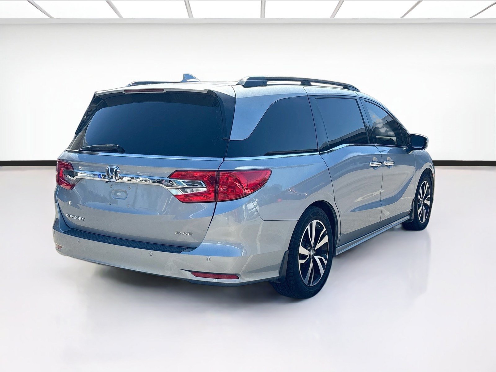Used 2020 Honda Odyssey Elite image 4