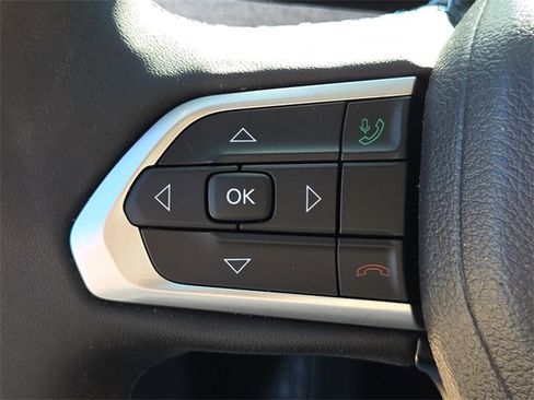 Used 2022 Jeep Compass Latitude image 25