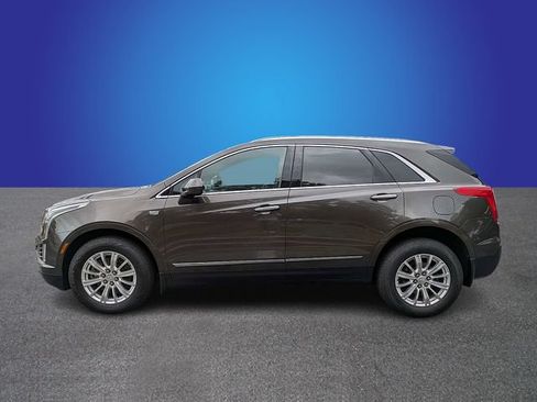 Used 2019 Cadillac XT5 FWD image 2
