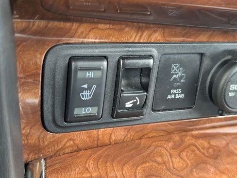Used 2018 INFINITI QX80 2WD w/ Driver Assistance Package image 17