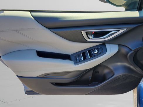 Used 2021 Subaru Forester Limited image 32