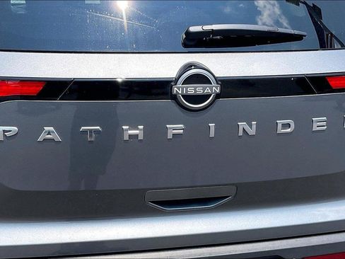Certified 2023 Nissan Pathfinder S FWD image 9