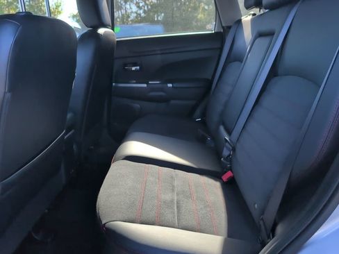 Used 2024 Mitsubishi Outlander Sport SE image 11