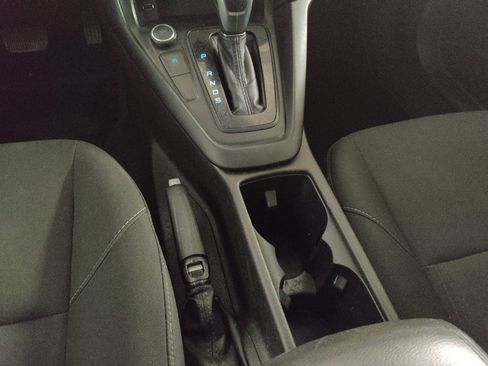 Used 2017 Ford Focus SE FWD image 26