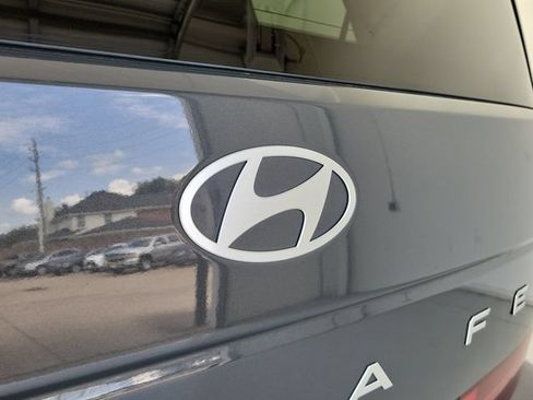 Used 2025 Hyundai Santa Fe SE FWD image 9