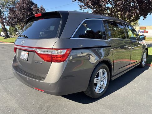 Used 2012 Honda Odyssey Touring Elite image 13