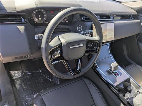 New 2026 Land Rover Range Rover Velar Dynamic SE image 3