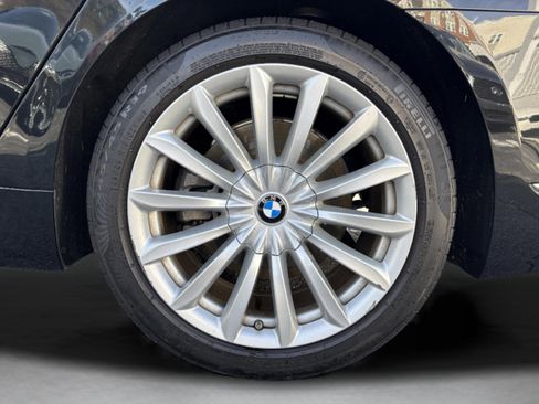 Used 2018 BMW 740i image 8