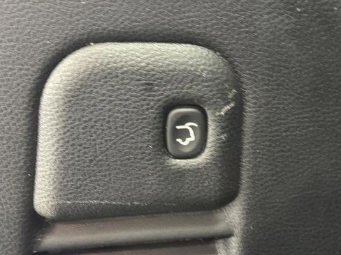 Used 2022 Jeep Grand Cherokee Limited image 16