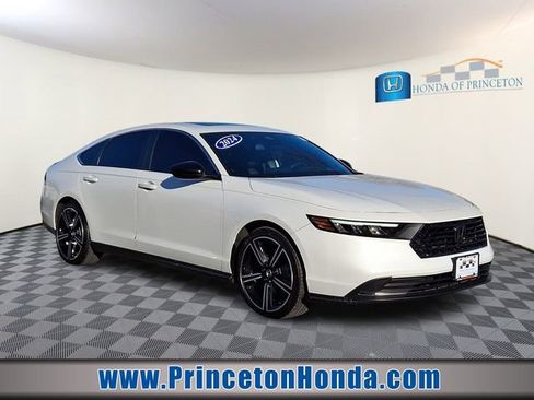 Used 2024 Honda Accord Sport image 1