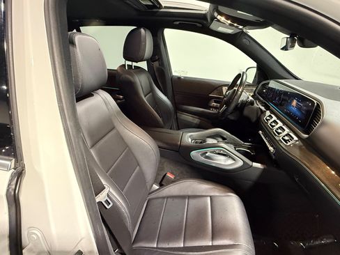 Used 2020 Mercedes-Benz GLE 450 4MATIC w/ Premium Package image 48