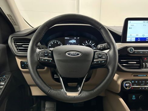 Used 2021 Ford Escape SEL AWD/4WD image 12