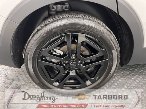 Used 2025 Kia Telluride SX X-Line AWD/4WD image 17