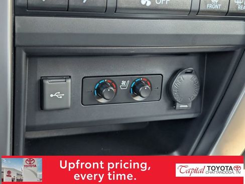 Used 2024 Toyota 4Runner Limited AWD/4WD image 21