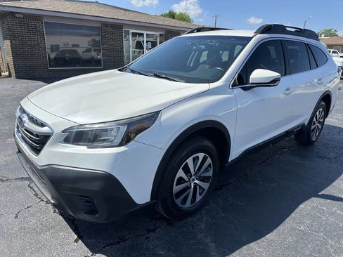 Used 2020 Subaru Outback Premium image 3