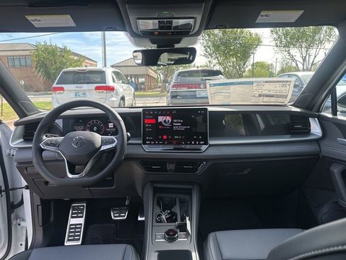 New 2026 Volkswagen Tiguan SE R-Line AWD/4WD image 20