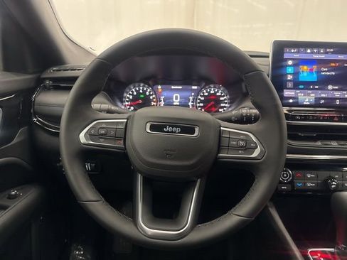 New 2026 Jeep Compass Latitude image 10