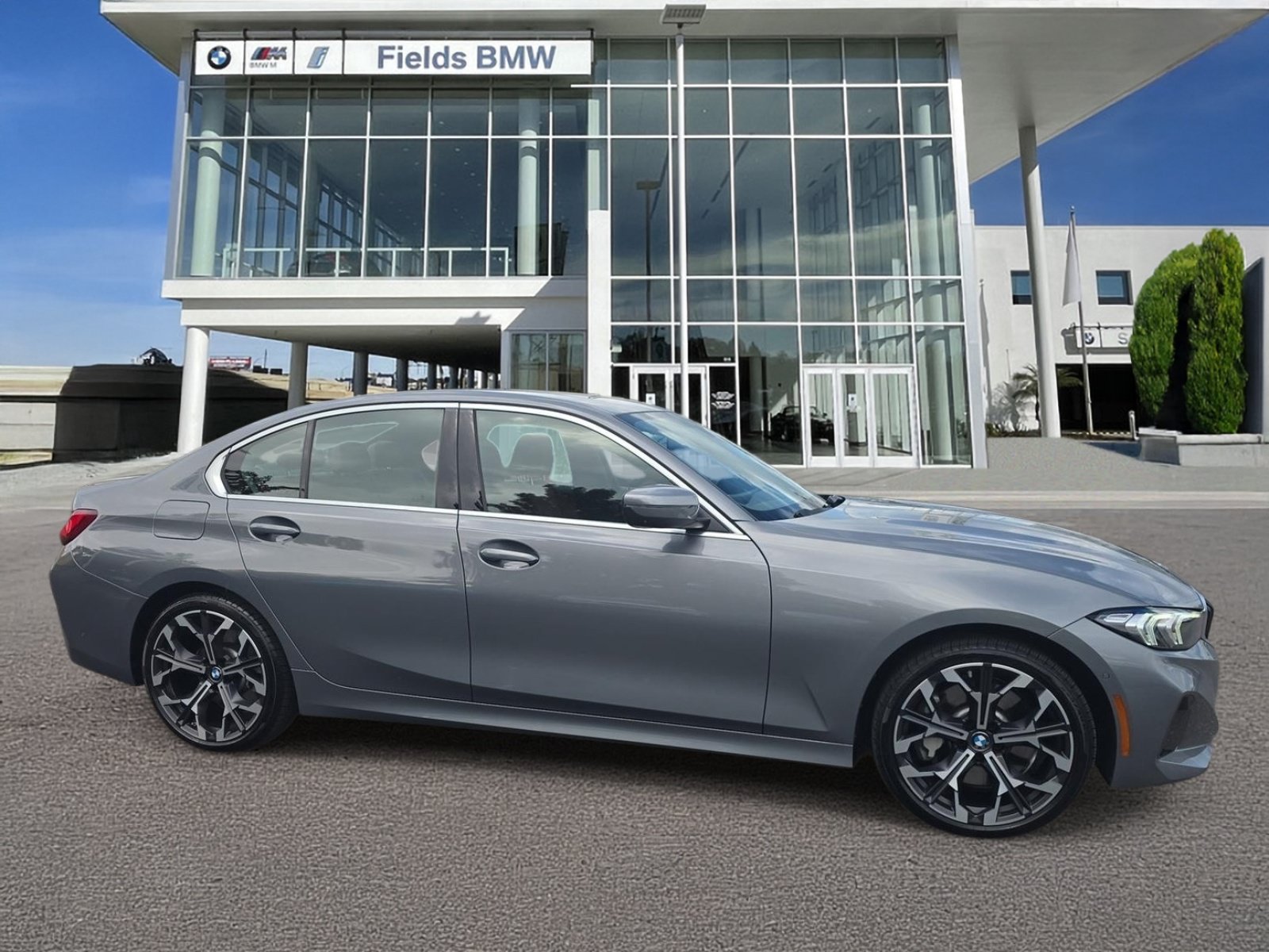 Used 2026 BMW 330i Sedan RWD image 1