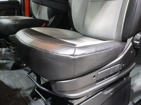 Used 2023 RAM ProMaster 3500 w/ Safety Group FWD image 12