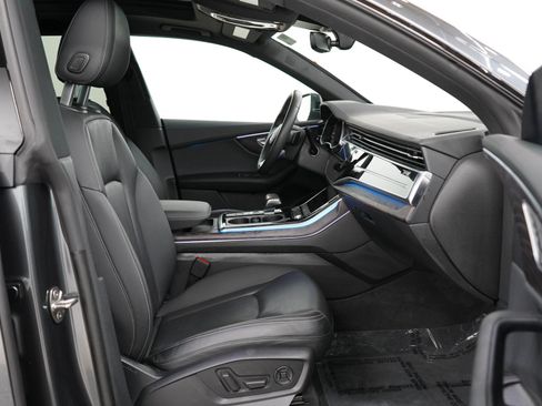 Used 2019 Audi Q8 Premium Plus w/ Premium Plus AWD/4WD image 11