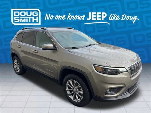 Certified 2019 Jeep Cherokee Latitude Plus w/ Comfort/Convenience Group image 7