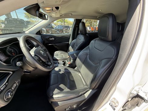 Used 2023 Jeep Cherokee Altitude Lux AWD/4WD image 28