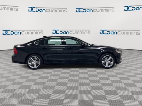 Used 2018 Volvo S90 T5 Momentum w/ Momentum Plus Package AWD/4WD image 9