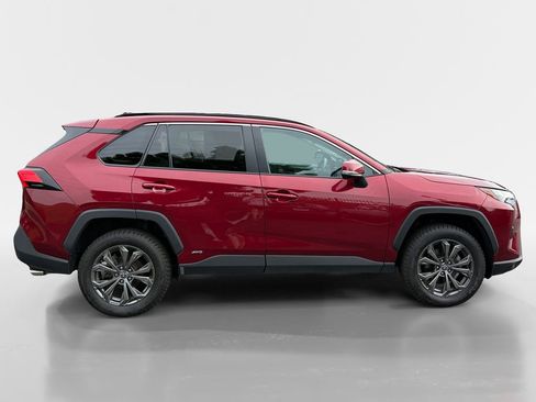Used 2023 Toyota RAV4 XLE Premium AWD/4WD image 3