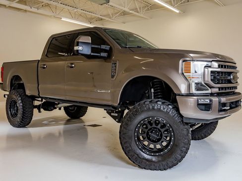 Used 2021 Ford F250 Lariat w/ Lariat Ultimate Package AWD/4WD image 2