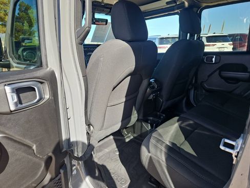 Used 2021 Jeep Wrangler Unlimited Sport AWD/4WD image 23