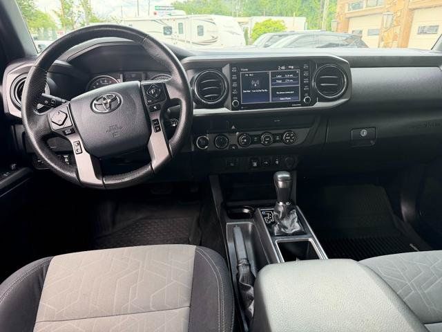 Used 2020 Toyota Tacoma TRD Off-Road AWD/4WD image 8