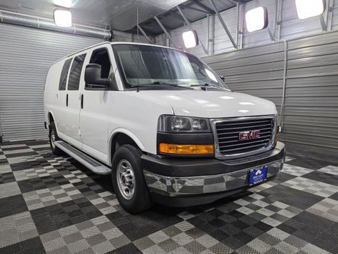 Used 2023 GMC Savana 2500 w/ Driver Convenience Package image 4