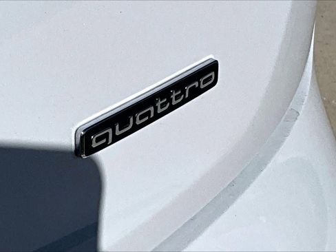 Used 2023 Audi Q5 e Prestige image 10