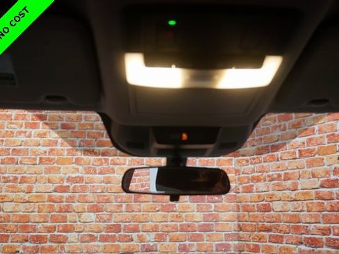 Used 2022 Nissan Rogue SV image 32