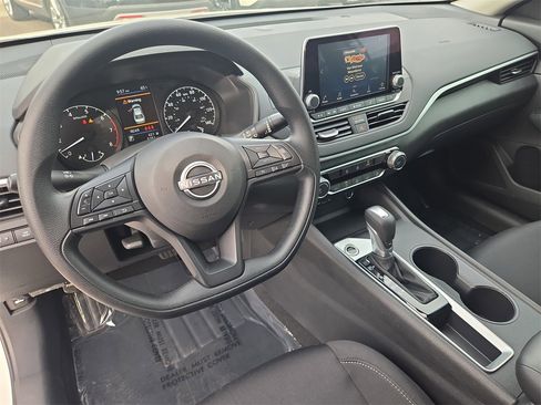 Certified 2025 Nissan Altima 2.5 S image 15