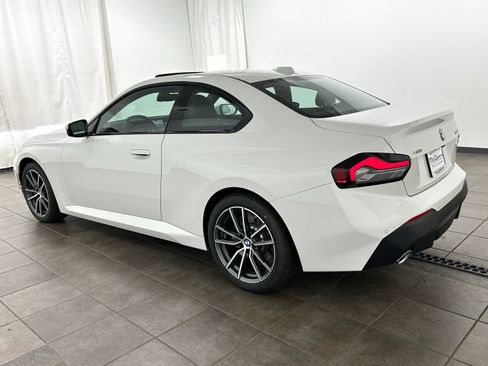 Used 2025 BMW 230i xDrive Coupe w/ Premium Package AWD/4WD image 3