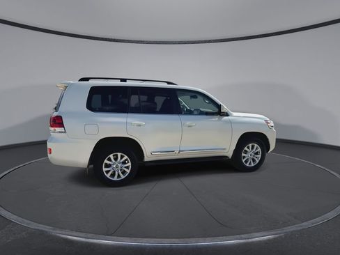 Used 2021 Toyota Land Cruiser image 9