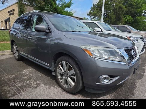 Used 2015 Nissan Pathfinder Platinum AWD/4WD image 1