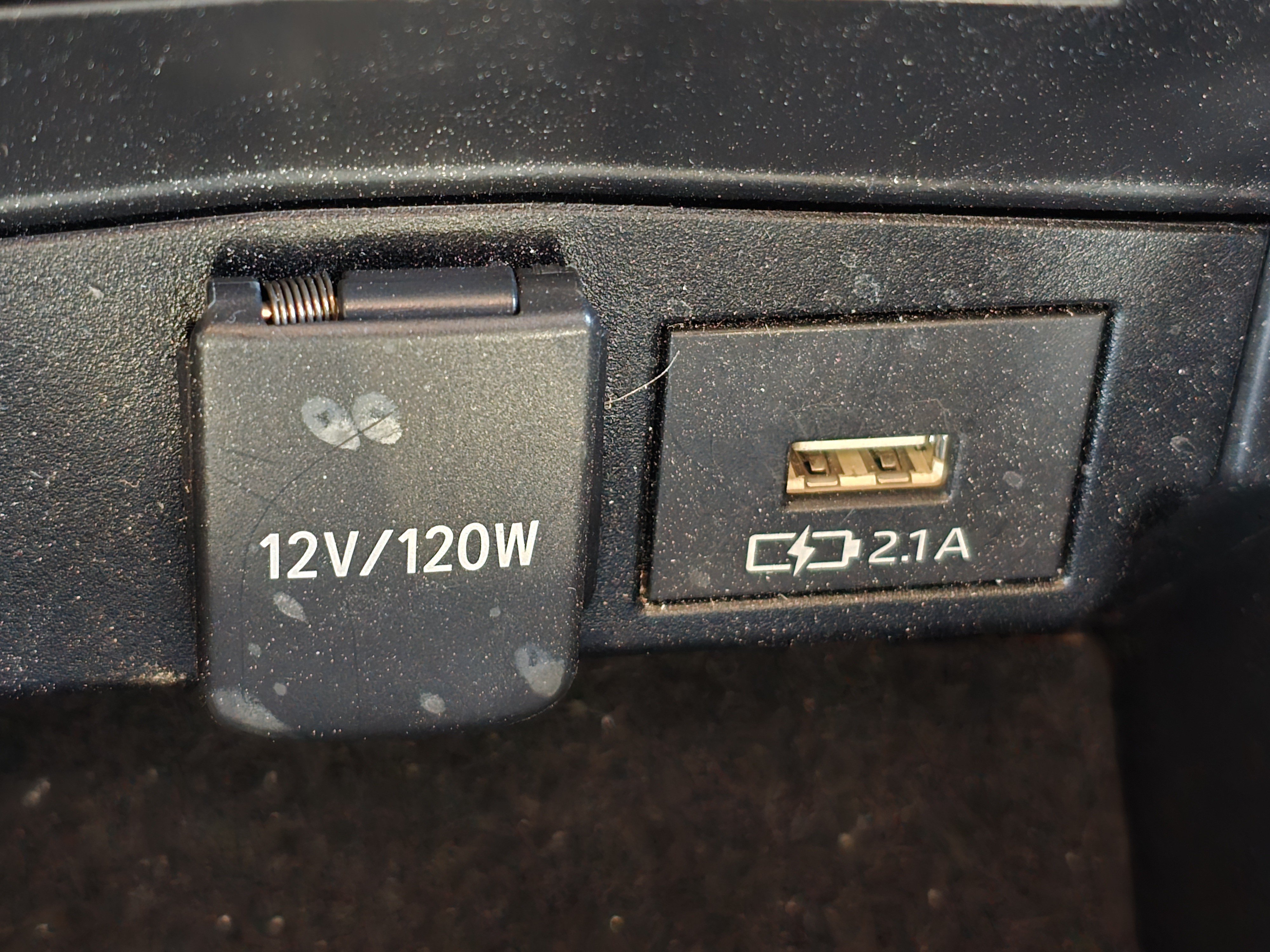 Used 2020 Toyota Corolla LE FWD image 13
