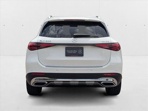 New 2026 Mercedes-Benz GLC 300 4MATIC image 7