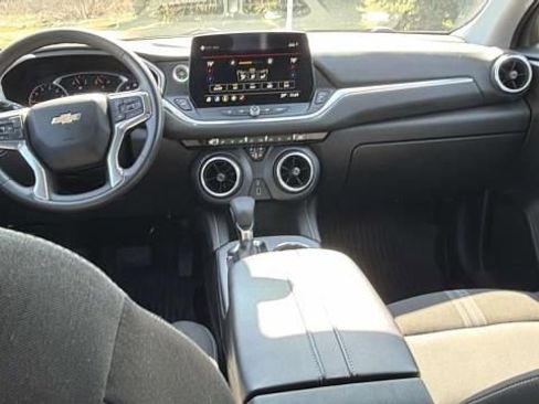 Used 2023 Chevrolet Blazer LT image 5