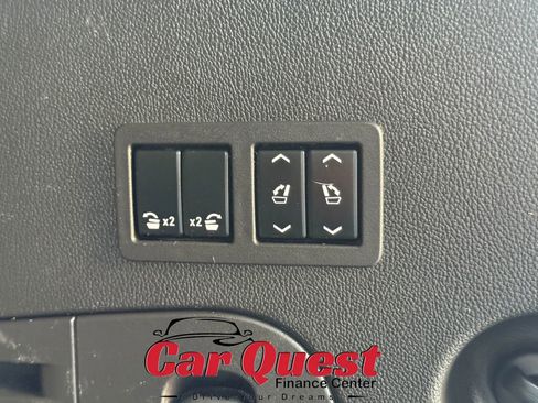 Used 2016 Cadillac Escalade Luxury AWD/4WD image 17