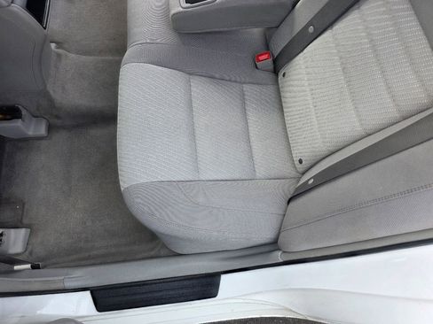 Used 2017 Toyota Camry LE image 19