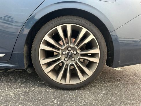 Used 2017 Lincoln Continental Reserve w/ Technology Package AWD/4WD image 6