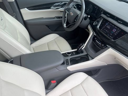 Certified 2021 Cadillac XT6 Premium Luxury w/ LPO, Radiant Package AWD/4WD image 21