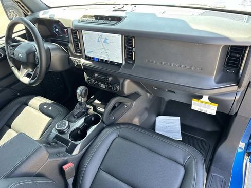 New 2025 Ford Bronco Badlands w/ Sasquatch Package AWD/4WD image 17
