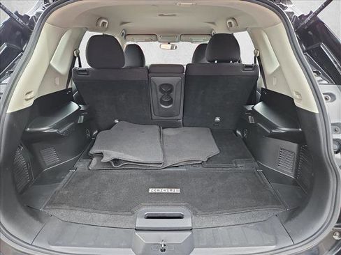 Used 2015 Nissan Rogue S image 6