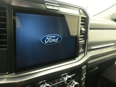 New 2026 Ford F250 Lariat w/ Black Appearance Package AWD/4WD image 17