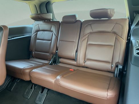 Certified 2025 Lincoln Navigator Reserve AWD/4WD image 24